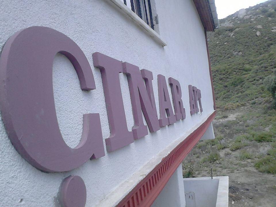 Türkeli Avsa Cinar Apartアパートホテル エクステリア 写真